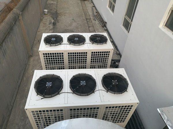 南京醫藥廠太陽能熱泵高溫熱水
